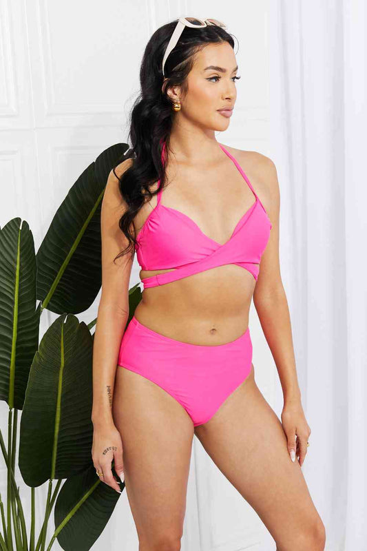 Conjunto de bikini con cuello halter en rosa Summer Splash de Marina West Swim