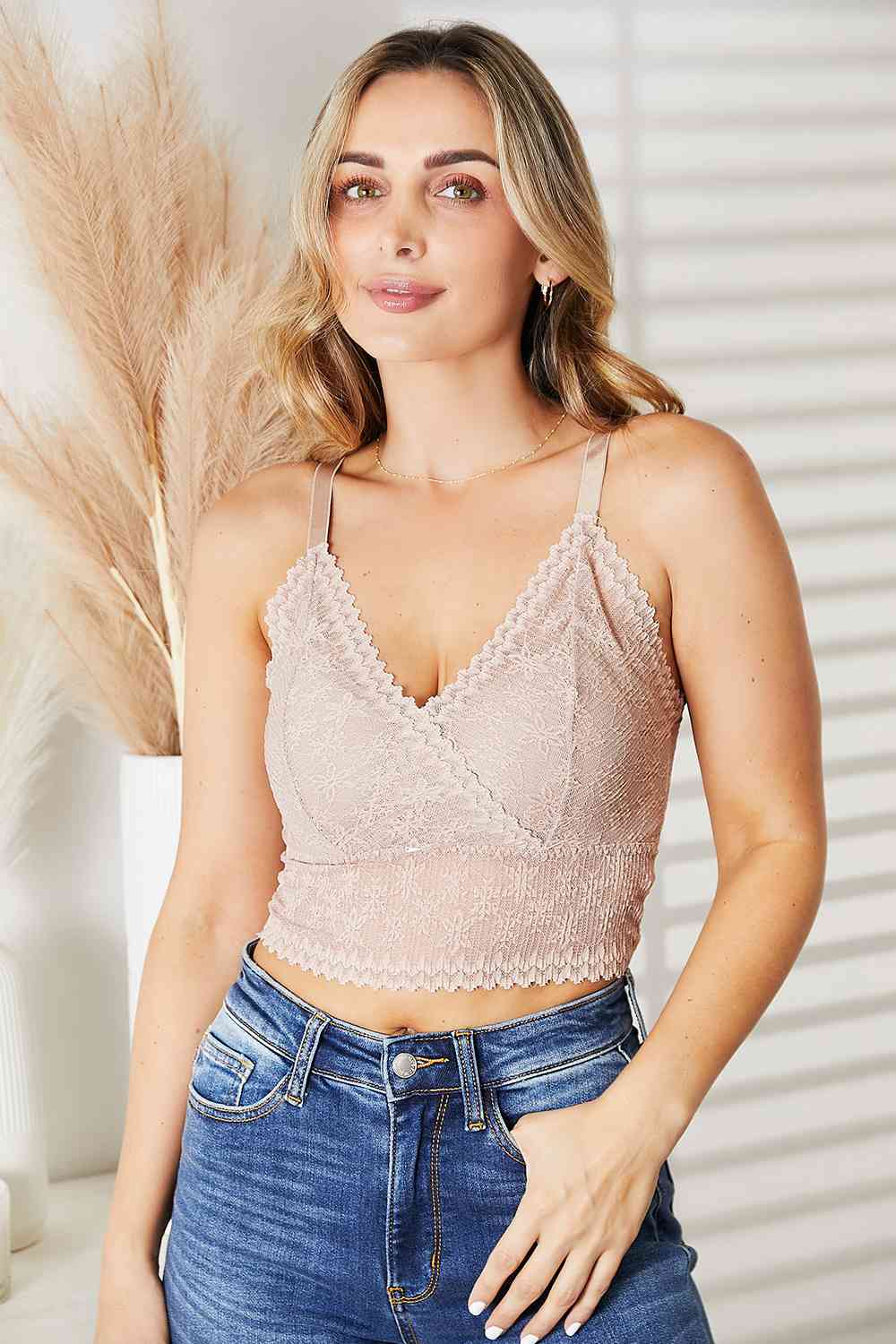 Bralette de encaje de tamaño completo de JadyK Skye