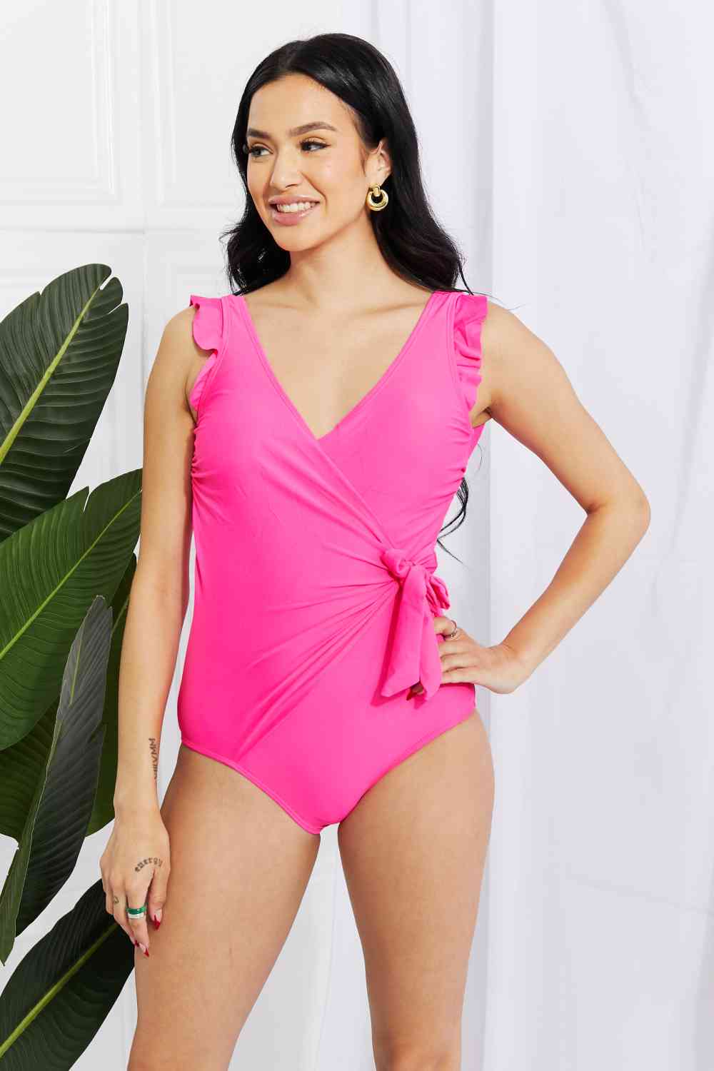 Marina West Swim Traje de baño de una pieza de tamaño completo con volantes y flotador sintético en rosa