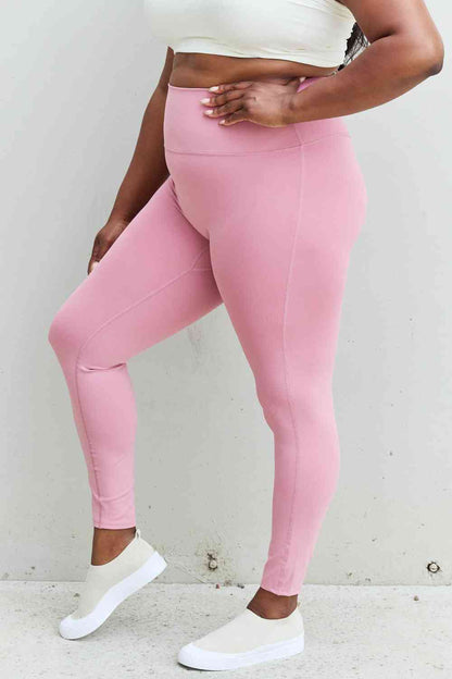 Leggings activos de cintura alta de tamaño completo Zenana Fit For You en rosa claro